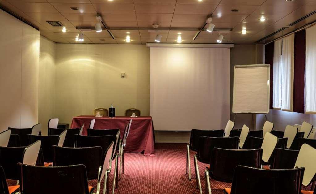 Moevenpick Hotel Bari Udogodnienia zdjęcie