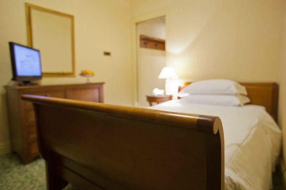 Moevenpick Hotel Bari Zewnętrze zdjęcie
